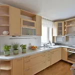 Apartment Wishlist Residences - Grand Family Loft By Charles Bridge Prague