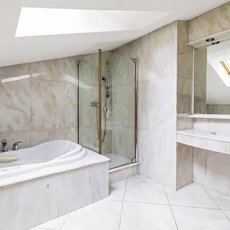 Wishlist Residences - Grand Family Loft By Charles Bridge Apartment Prague