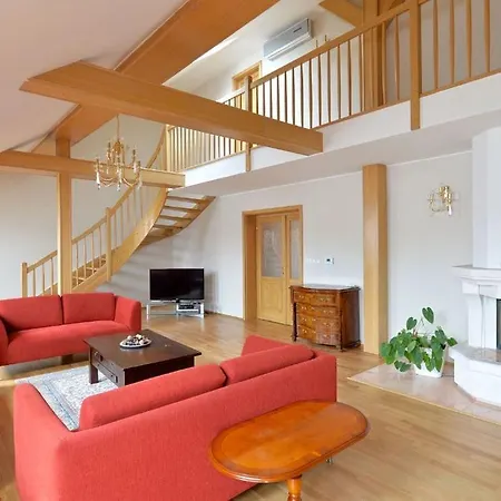 Wishlist Residences - Grand Family Loft By Charles Bridge * Prague