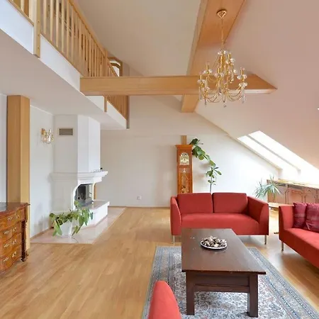 Wishlist Residences - Grand Family Loft By Charles Bridge