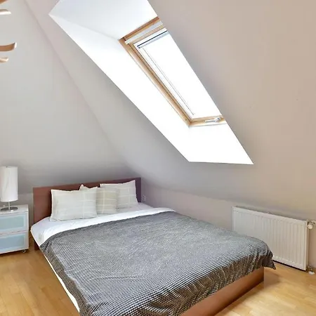 Wishlist Residences - Grand Family Loft By Charles Bridge
